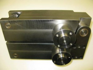 //www.cncmillingcncturning.co.uk/wp-content/uploads/2016/07/klinger-clamp-block-mh7-engineering.jpg